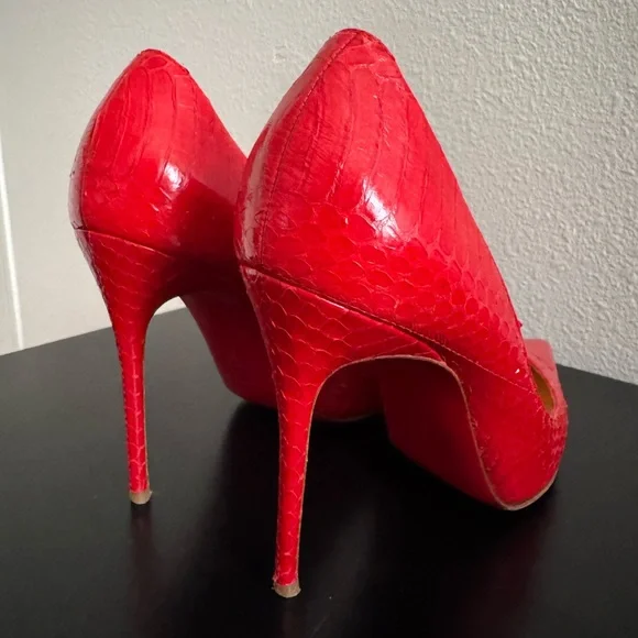 Christian Louboutin Red Heels Elegant Stilettos - Picture 4 of 8